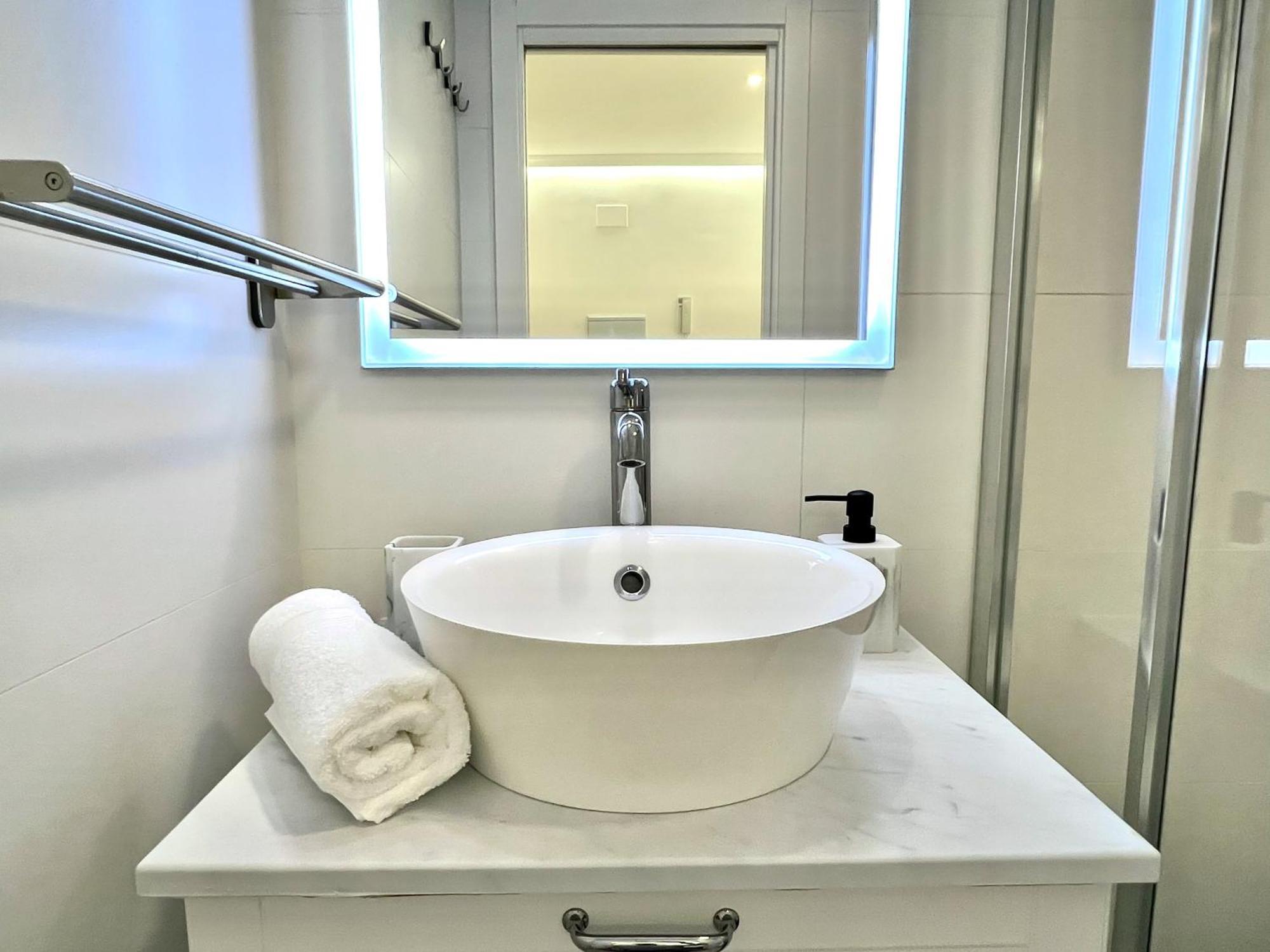 Apartment In The Heart Of Madrid-Piso En Malasana Kültér fotó